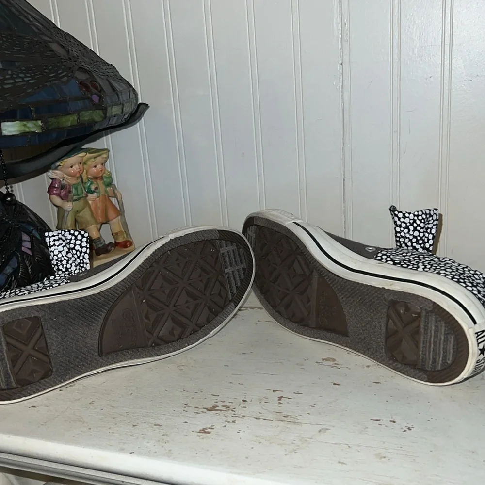 Converse bow sneakers size 9